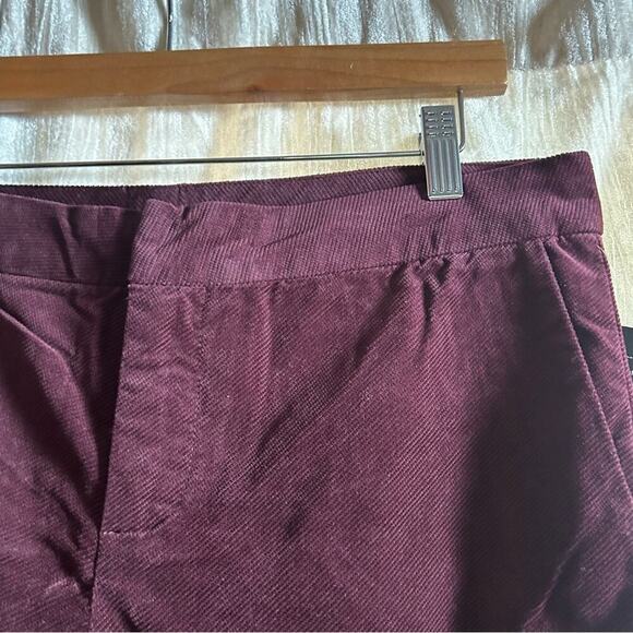 Kut from the Kloth Burgundy Plum Corduroy Cropped Straight Leg Pants NWT Size 10 - Picture 2 of 6